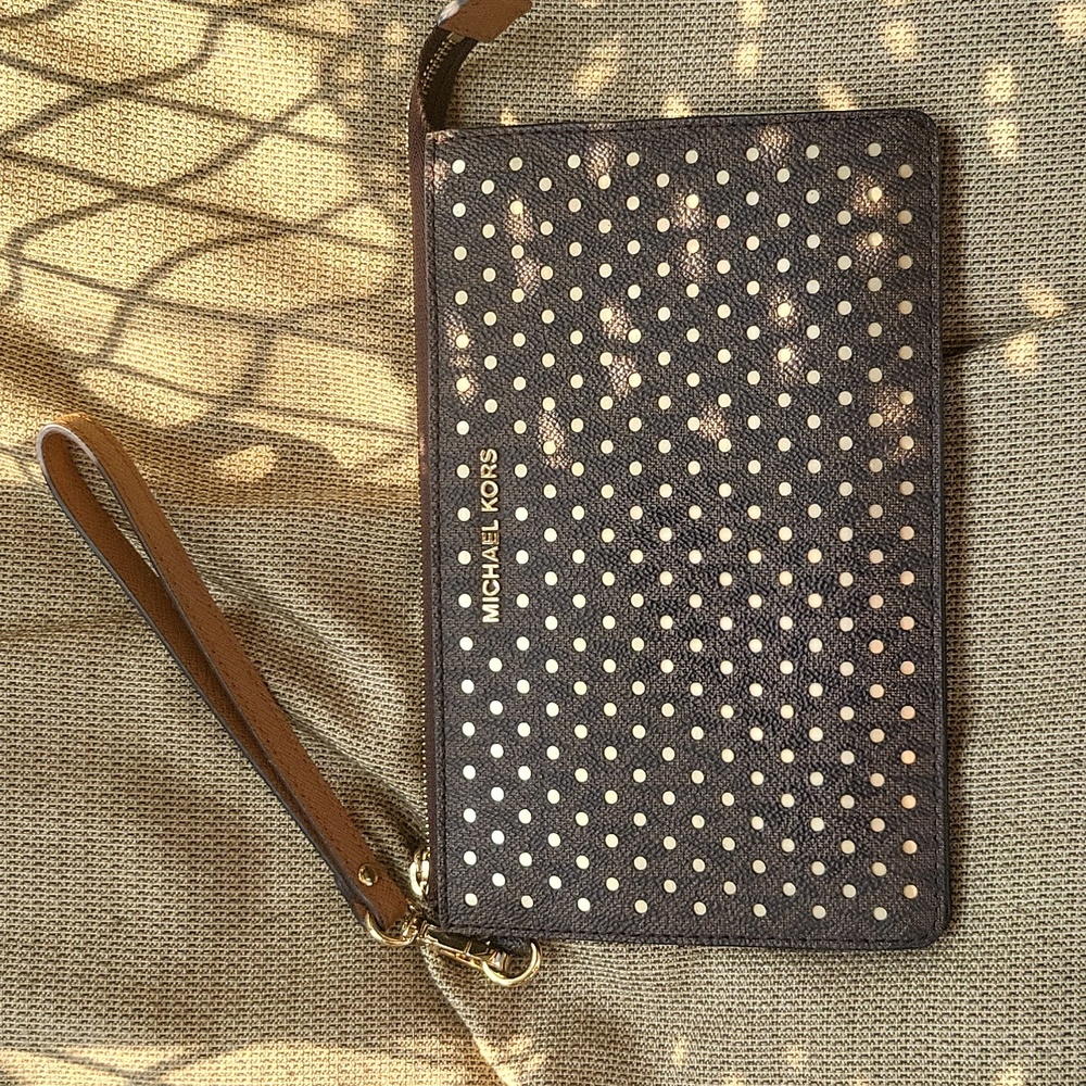 Michael kors wristlet